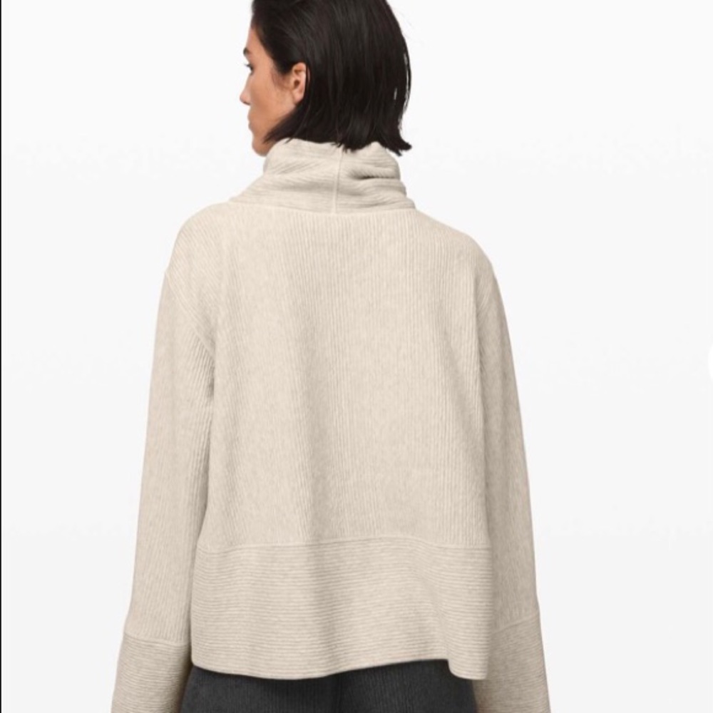 Lululemon Pullover - Picture 3 of 4